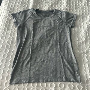 lululemon Swiftly Tech Short-Sleeve Shirt 2.0
Hip Length